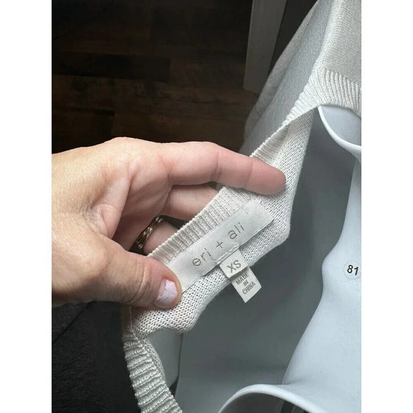 Eri & Ali Women Short Open Sleeve V Neck Top Blouse Shirt SizeXS CROPPED - Picture 4 of 6